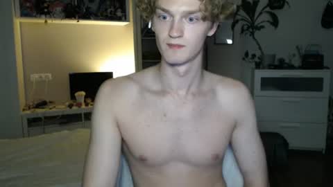 Snapshot of daniel_yumm chatting on July 1, 12:23 am Daniel online show from July 1, 12:23 am