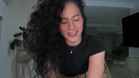 Snapshot of daniela_arenas chatting on January 24, 1:03 am daniela_arenas online show from January 24, 1:03 am