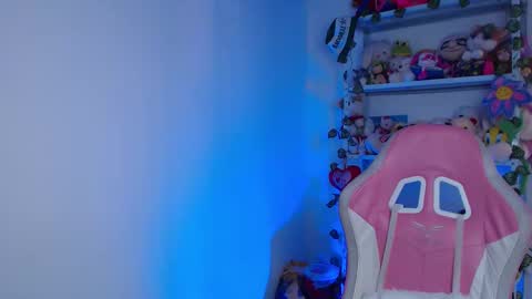 Snapshot of daniela_cute22 chatting on November 25, 4:40 pm DANIELA online show from November 25, 4:40 pm