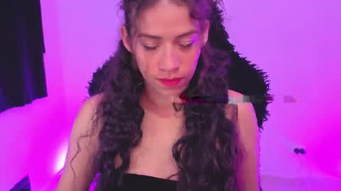 daniela_rivasthl online show from April 25, 3:42 am