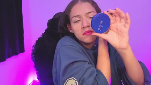 daniela_rivasthl online show from April 28, 3:33 am