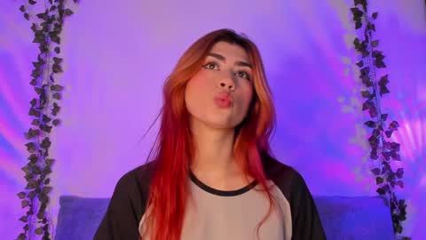 Snapshot of daniela_saenz1 chatting on December 7, 6:59 pm Dani Saenz online show from December 7, 6:59 pm