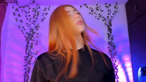 Snapshot of daniela_saenz1 chatting on January 18, 1:52 am Dani Saenz online show from January 18, 1:52 am