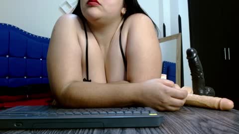 Snapshot of daniela_saenz_ chatting on December 6, 4:28 pm DANIELA online show from December 6, 4:28 pm