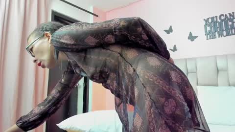 Snapshot of daniela_xue chatting on February 1, 11:48 pm lorena online show from February 1, 11:48 pm