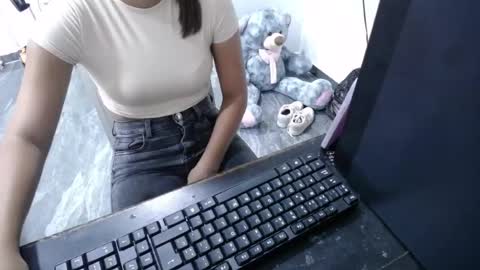 Snapshot of danielaa_foxx chatting on July 23, 1:58 am danielaa_foxx online show from July 23, 1:58 am