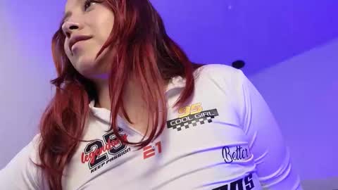 Snapshot of danielabeutler chatting on December 5, 1:09 pm Daniela Beutler online show from December 5, 1:09 pm