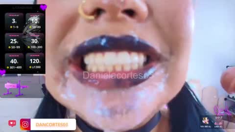 Snapshot of danielacortes03 chatting on May 27, 6:38 pm I think I will close this page please leave me a message if you want to know about me online show from May 27, 6:38 pm