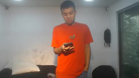 Snapshot of danielitopapii chatting on December 31, 1:30 pm danielitopapii online show from December 31, 1:30 pm