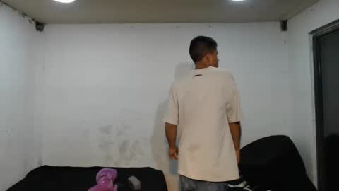 Snapshot of danielitopapii chatting on January 1, 2:41 am danielitopapii online show from January 1, 2:41 am