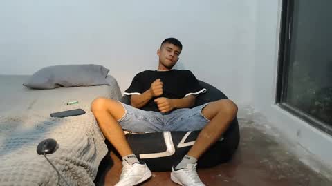 Snapshot of danielitopapii chatting on January 31, 4:14 am danielitopapii online show from January 31, 4:14 am