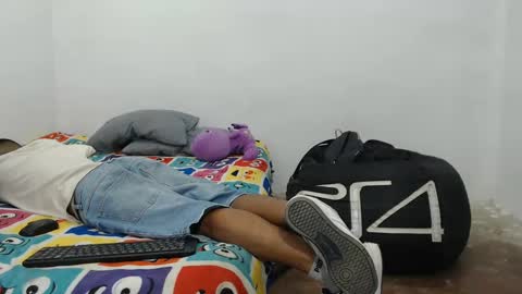 Snapshot of danielitopapii chatting on February 13, 3:50 am danielitopapii online show from February 13, 3:50 am