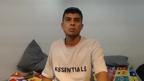 Snapshot of danielitopapii chatting on February 14, 3:11 am danielitopapii online show from February 14, 3:11 am