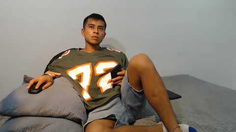 Snapshot of danielitopapii chatting on March 5, 7:06 pm danielitopapii online show from March 5, 7:06 pm