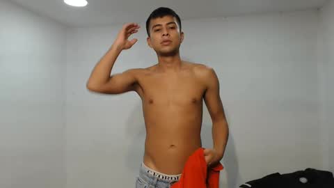 Snapshot of danielitopapii chatting on March 5, 10:10 pm danielitopapii online show from March 5, 10:10 pm