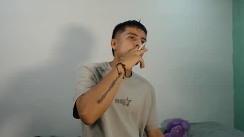 Snapshot of danielitopapii chatting on November 20, 2:01 am danielitopapii online show from November 20, 2:01 am