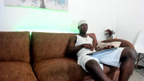 Snapshot of daniell_ferrari chatting on January 24, 3:00 am daniell_ferrari online show from January 24, 3:00 am