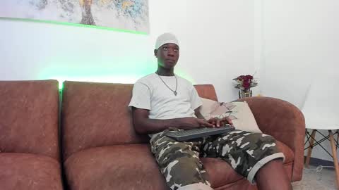 Snapshot of daniell_ferrari chatting on January 25, 7:39 pm daniell_ferrari online show from January 25, 7:39 pm