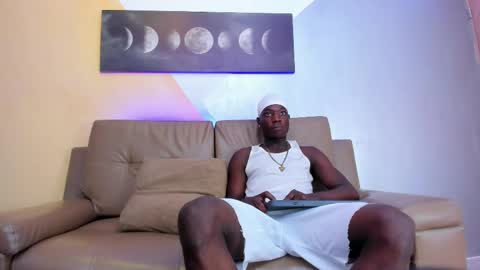 Snapshot of daniell_ferrari chatting on January 28, 12:26 am daniell_ferrari online show from January 28, 12:26 am