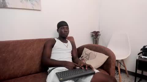 Snapshot of daniell_ferrari chatting on February 11, 2:35 am daniell_ferrari online show from February 11, 2:35 am