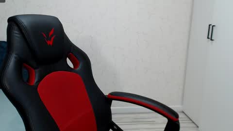 Daniella Martin online show from December 18, 3:04 am