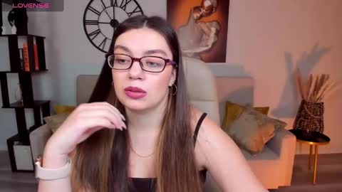 Daniella online show from December 5, 11:27 am