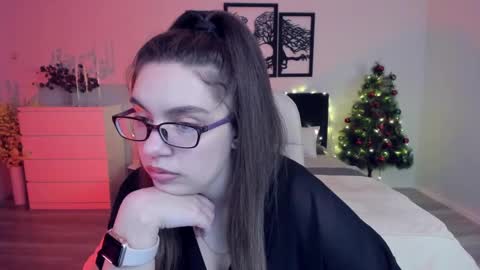 Daniella online show from December 11, 2:44 pm