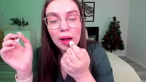 Daniella online show from December 17, 4:32 pm