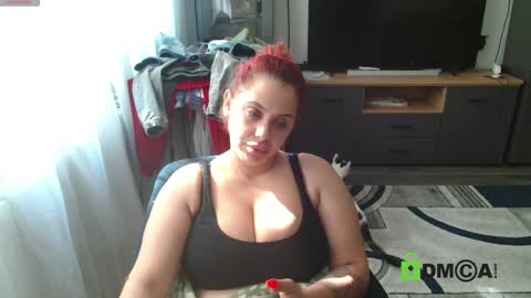 JessicaWhite online show from April 23, 7:20 am