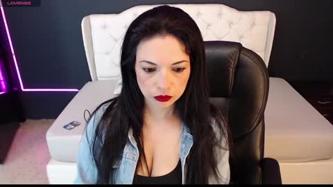 Danielle Smith online show from December 29, 3:22 am