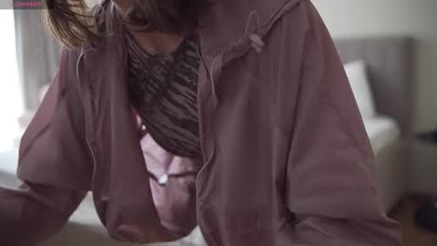 Snapshot of danielle_thomas chatting on September 9, 8:03 am Danielle online show from September 9, 8:03 am