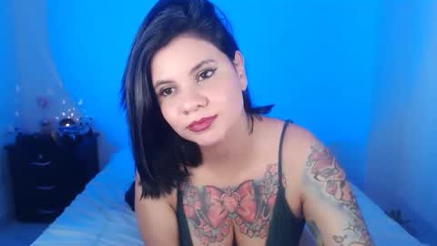 Snapshot of daniellerain chatting on January 13, 1:56 am daniellerain online show from January 13, 1:56 am