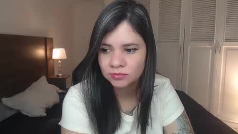 daniellerain online show from March 17, 12:52 pm