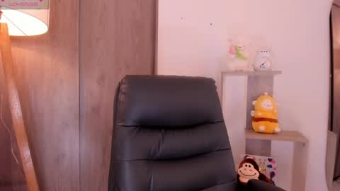 Snapshot of daniellerose_ chatting on November 7, 9:26 pm Danielle Rose online show from November 7, 9:26 pm