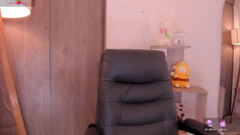 Snapshot of daniellerose_ chatting on November 13, 11:47 pm Danielle Rose online show from November 13, 11:47 pm