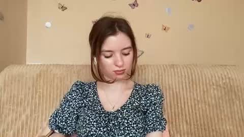 Snapshot of daniellevaulet chatting on July 20, 10:39 am Mia online show from July 20, 10:39 am