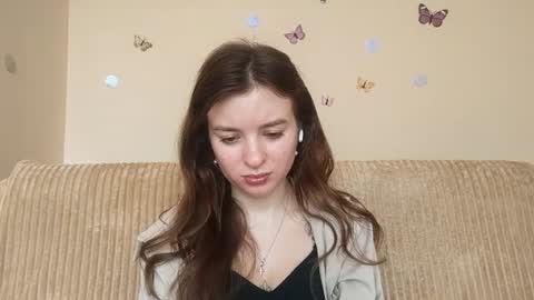 Snapshot of daniellevaulet chatting on July 22, 7:11 am Mia online show from July 22, 7:11 am