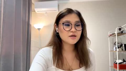 Snapshot of daniellparajon chatting on November 16, 9:04 am Luna online show from November 16, 9:04 am