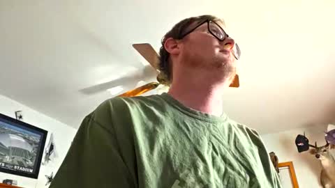 Daniel    y. online show from December 2, 7:42 pm