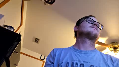 Daniel    y. online show from December 16, 9:53 pm