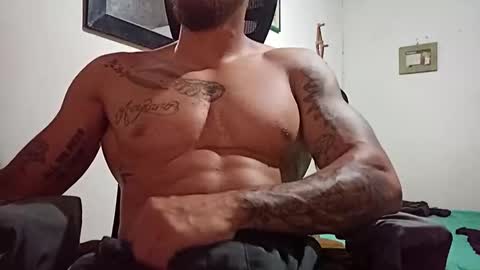 Snapshot of danielsad24 chatting on December 14, 10:25 pm Danielsan online show from December 14, 10:25 pm