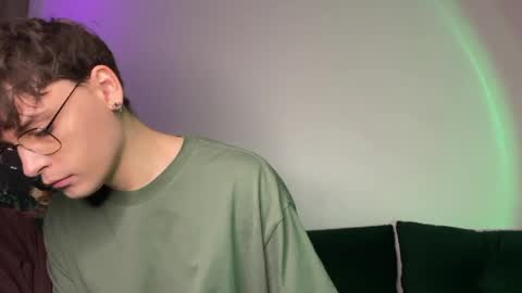 danieltuckerr online show from March 27, 5:01 pm