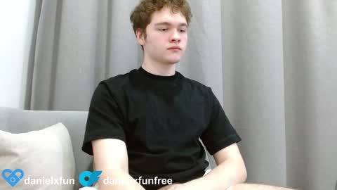 Snapshot of danielxfun chatting on April 25, 10:40 pm Daniel online show from April 25, 10:40 pm