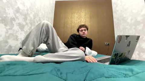 Snapshot of danielxfun chatting on May 16, 9:28 am Daniel online show from May 16, 9:28 am