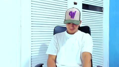 Dani online show from February 4, 3:44 am