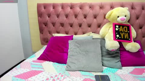 DaniiBelluci  online show from January 19, 1:43 am