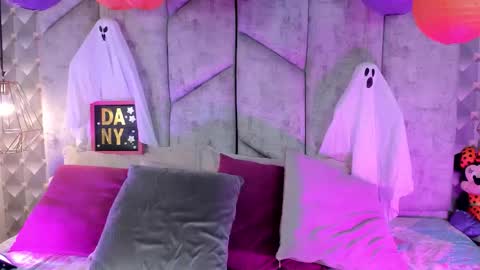 DaniiBelluci  online show from October 29, 3:09 am