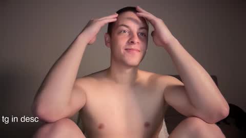 Snapshot of danila_trezzini chatting on October 18, 9:48 pm danila online show from October 18, 9:48 pm