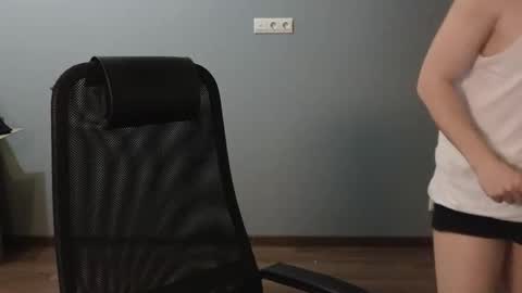 Snapshot of danila_trezzini chatting on May 30, 9:45 pm danila online show from May 30, 9:45 pm