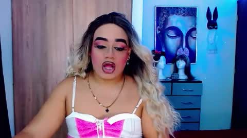 Snapshot of danipein chatting on September 21, 11:45 am danipein online show from September 21, 11:45 am